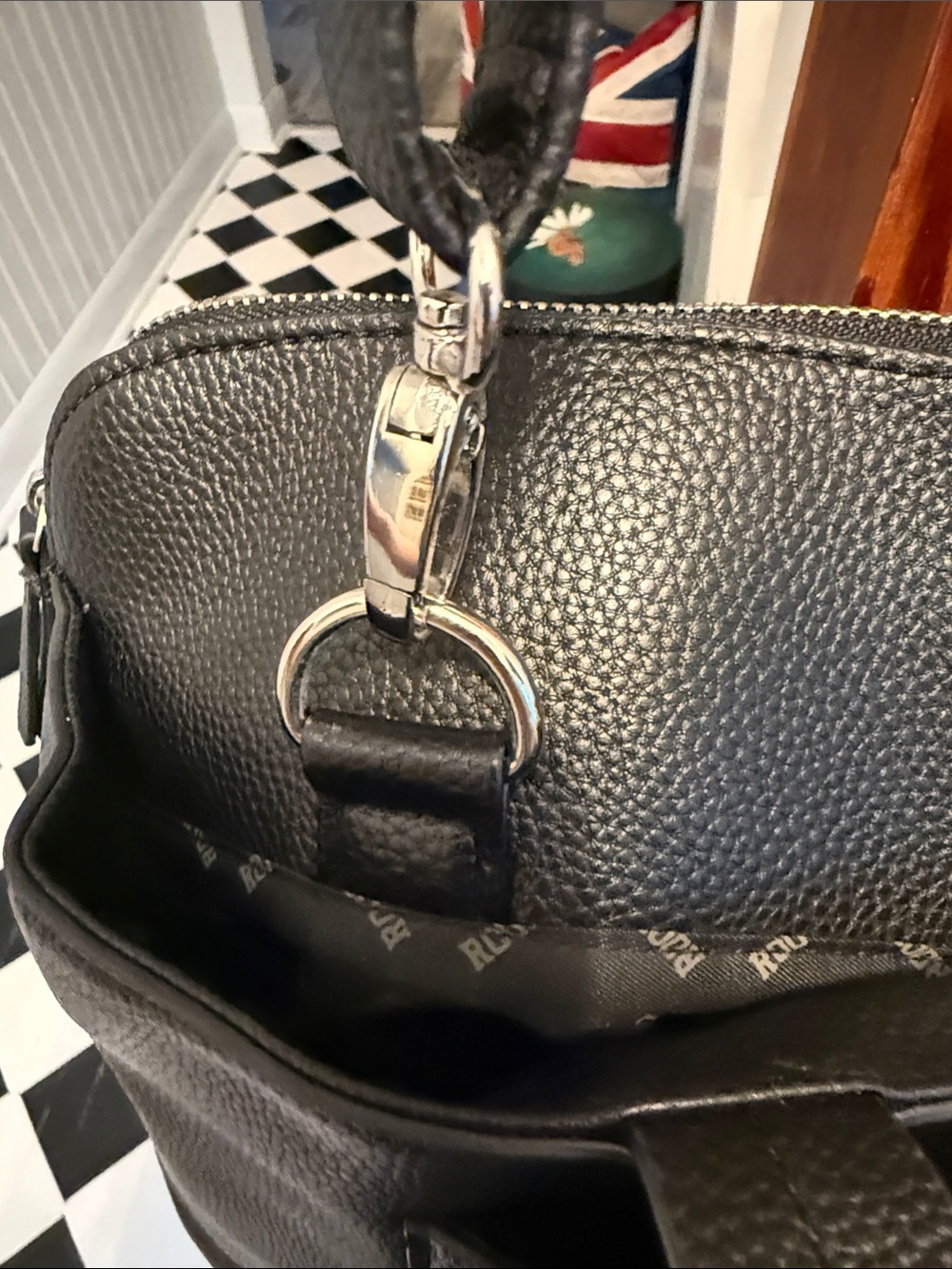 Roots Black Vegan Pebbled Leather Laptop Bag/satchel with Shoulder Strap-Unisex - Picture 4 of 16